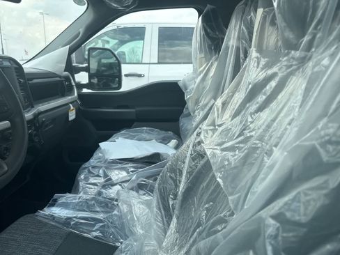 New 2023 Ford F450 XLT w/ XLT Value Package image 27