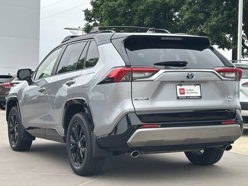 Used 2023 Toyota RAV4 XSE AWD/4WD image 3
