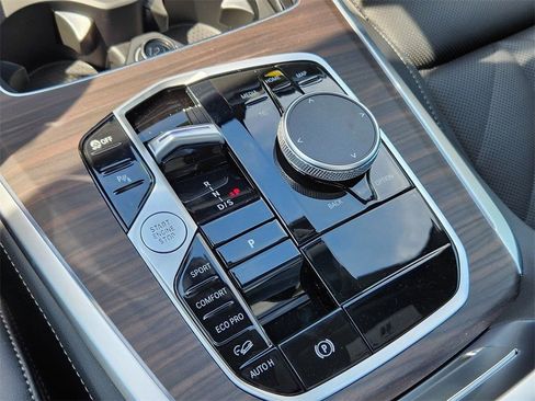 Used 2026 BMW X5 xDrive40i w/ Premium Package image 18