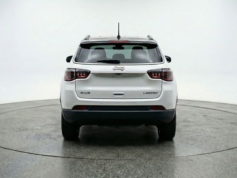 Used 2025 Jeep Compass Limited AWD/4WD image 7