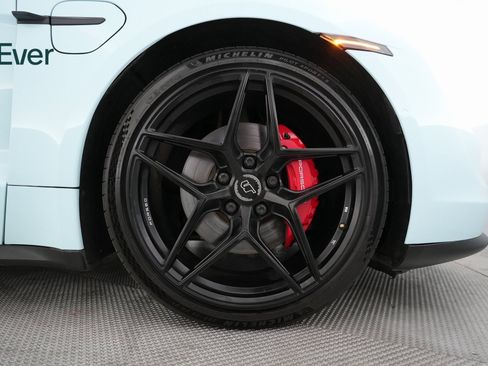 Used 2020 Porsche Taycan 4S image 20