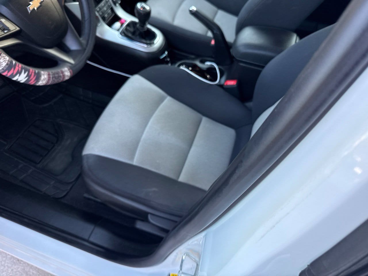 Used 2016 Chevrolet Cruze L FWD image 5