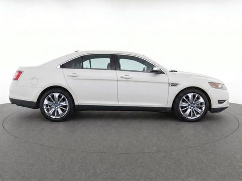 Used 2010 Ford Taurus Limited FWD image 8