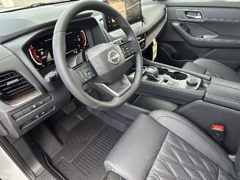 New 2026 Nissan Rogue Platinum AWD/4WD image 10
