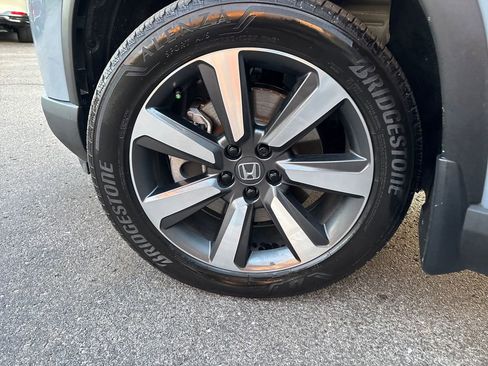 Used 2025 Honda Pilot Touring image 27