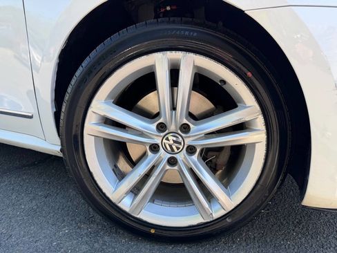 Used 2014 Volkswagen Passat TDI SEL Premium FWD image 23