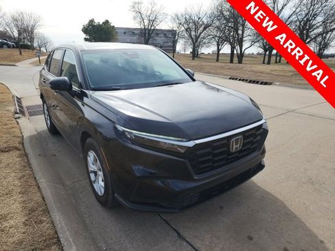 Used 2025 Honda CR-V LX image 1