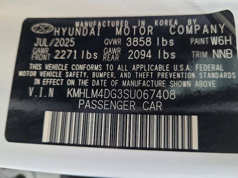 Used 2025 Hyundai Elantra Sport FWD image 33