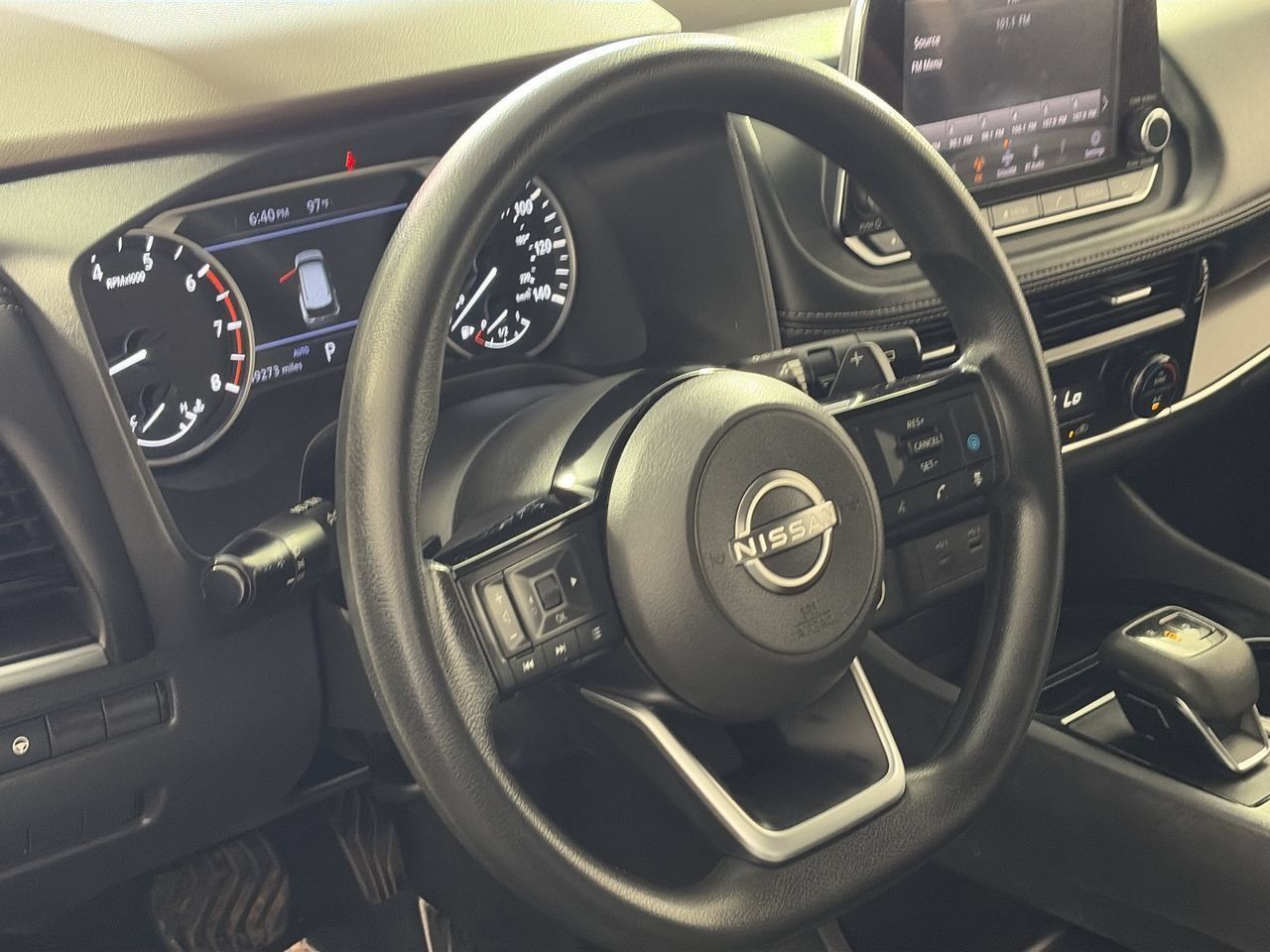 Used 2022 Nissan Rogue SV AWD/4WD image 12