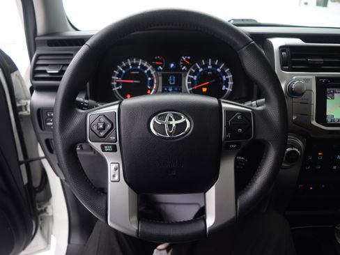 Used 2018 Toyota 4Runner Limited image 4