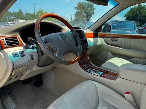 Used 2004 Lexus LS 430 RWD image 9