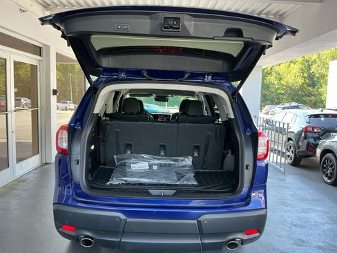 Certified 2026 Subaru Ascent Premium AWD/4WD image 19