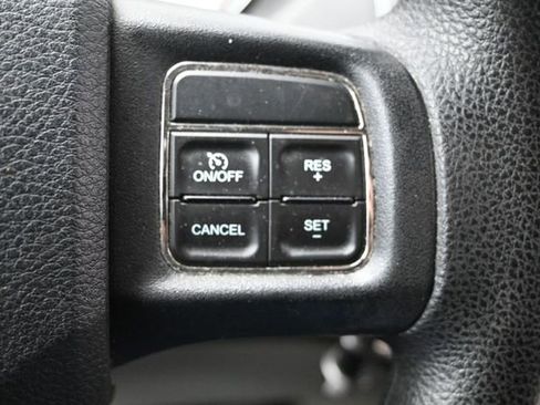 Used 2014 Dodge Grand Caravan SXT FWD image 32