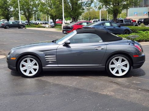 Used 2005 Chrysler Crossfire Limited RWD image 3