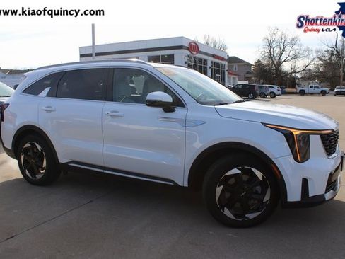 Certified 2025 Kia Sorento EX w/ EX Panoramic Sunroof Package image 1