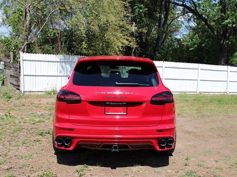 Used 2016 Porsche Cayenne GTS AWD/4WD image 8