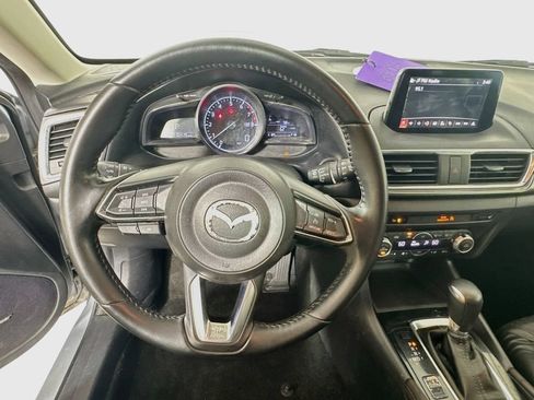 Used 2018 MAZDA MAZDA3 Grand Touring FWD image 11
