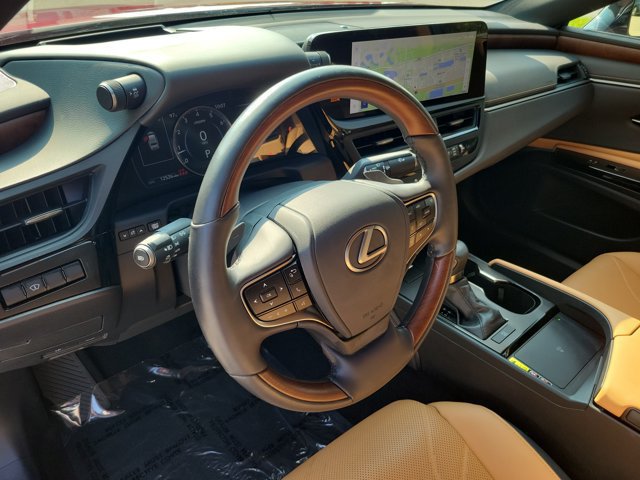 Used 2024 Lexus ES 350 w/ Technology Package FWD image 18