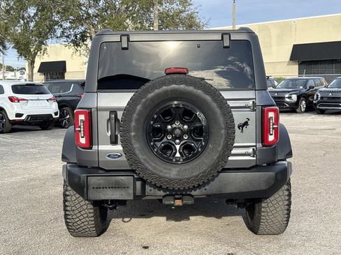 Used 2022 Ford Bronco Wildtrak image 5