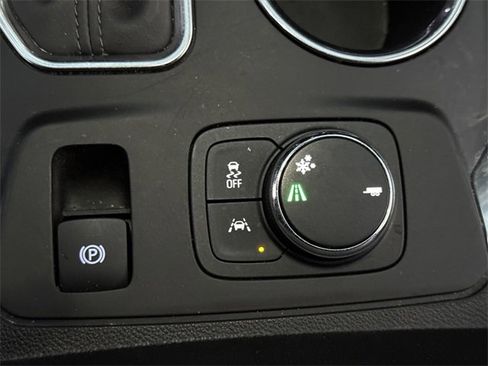 Certified 2020 Chevrolet Traverse Premier w/ Redline Edition image 19