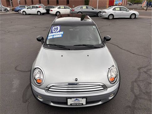 Used 2009 MINI Cooper Clubman Hardtop FWD image 8