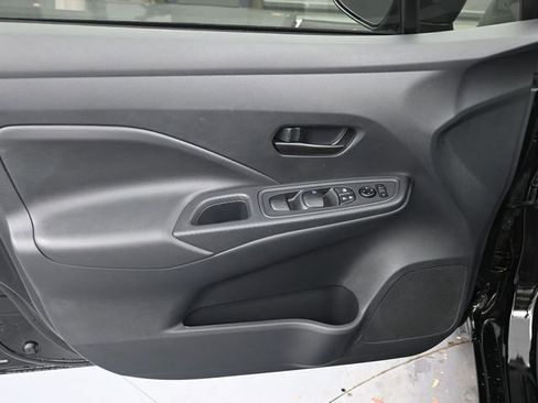 Used 2025 Nissan Versa S w/ S Plus Package image 11