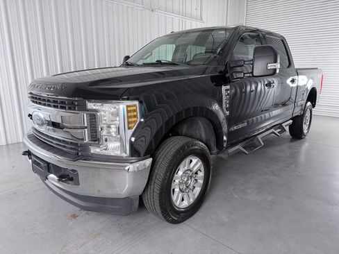Used 2018 Ford F250 XLT AWD/4WD image 1