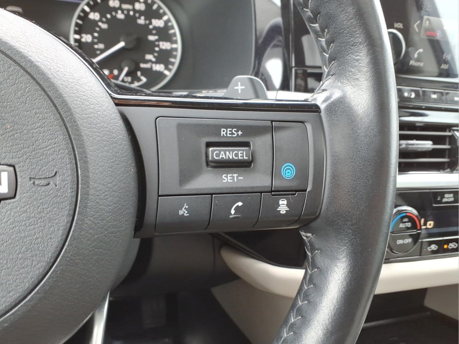 Used 2023 Nissan Pathfinder SL w/ SL Premium Package AWD/4WD image 17