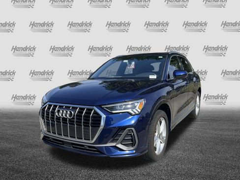 Used 2023 Audi Q3 2.0T Premium w/ Convenience Package AWD/4WD image 5