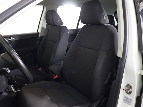 Used 2017 Volkswagen Tiguan Limited w/ Premium Package AWD/4WD image 27