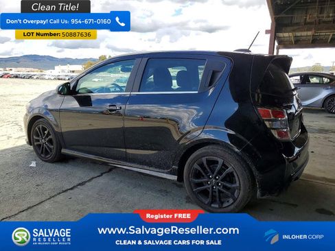 Used 2018 Chevrolet Sonic LT w/ Fun and Sun Package FWD image 3