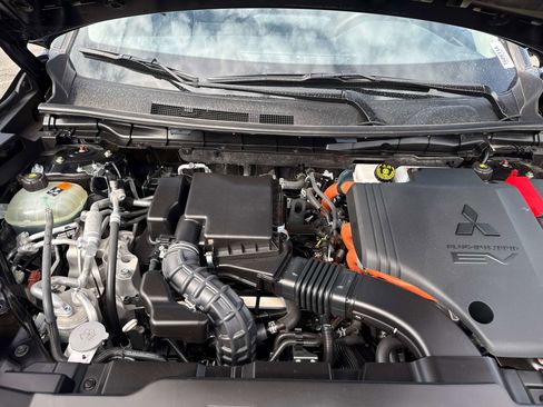 Used 2025 Mitsubishi Outlander SE AWD/4WD image 9