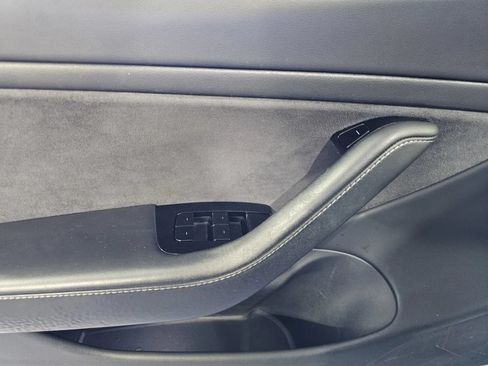 Used 2018 Tesla Model 3 RWD image 13