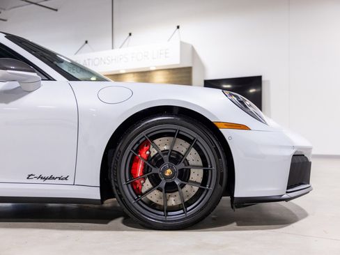 Used 2025 Porsche 911 Carrera 4 GTS image 22