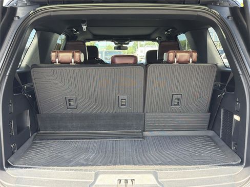 Used 2023 Ford Expedition Limited RWD image 18