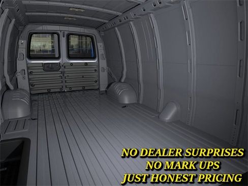 New 2025 Chevrolet Express 3500 Work Van w/ Driver Convenience Package image 17