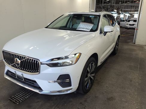 Used 2023 Volvo XC60 B5 Plus w/ Climate Package AWD/4WD image 1