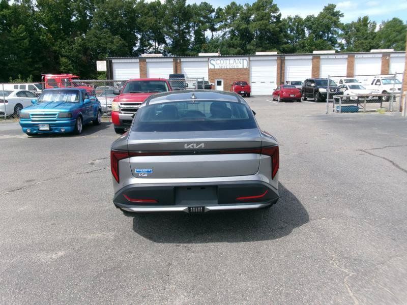 Used 2025 Kia K4 FWD image 7