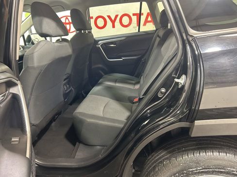 Used 2020 Toyota RAV4 XLE image 20