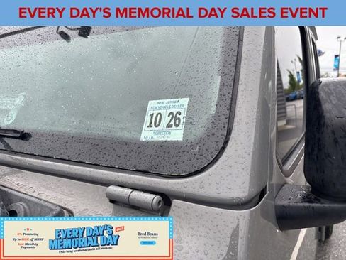 Used 2021 Jeep Gladiator Sport AWD/4WD image 7