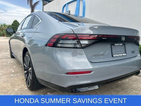 Used 2024 Honda Accord Touring image 6