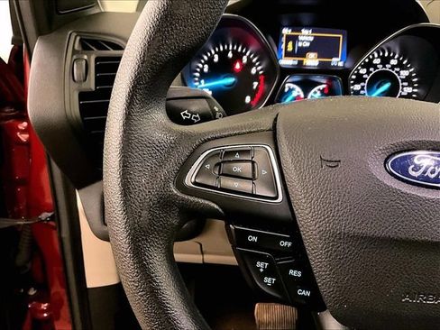 Used 2018 Ford Escape SE w/ SE Sync 3 Package FWD image 17