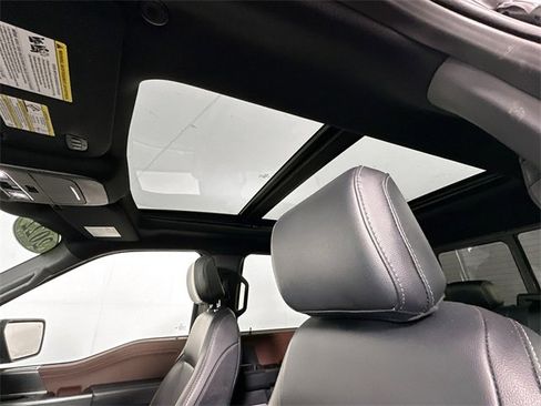 Used 2022 Ford F150 Lariat w/ Equipment Group 502A High image 21