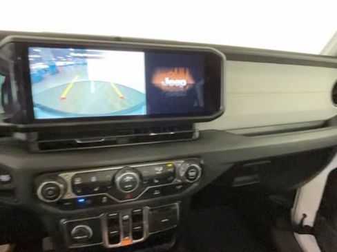 Used 2024 Jeep Wrangler Unlimited w/ Convenience Group AWD/4WD image 37