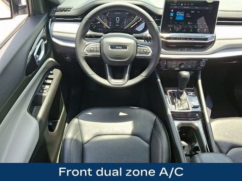 Used 2025 Jeep Compass Limited AWD/4WD image 3