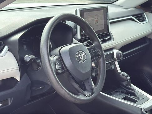 Used 2023 Toyota RAV4 XLE image 9