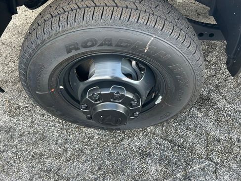 New 2025 RAM 3500 Tradesman image 17