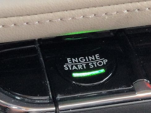 Certified 2021 Lincoln Nautilus Reserve AWD/4WD image 28