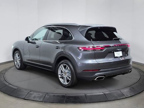 Certified 2023 Porsche Cayenne AWD/4WD image 3