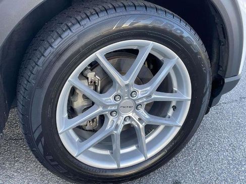 Certified 2022 Ford Explorer Platinum w/ Equipment Group 601A image 7